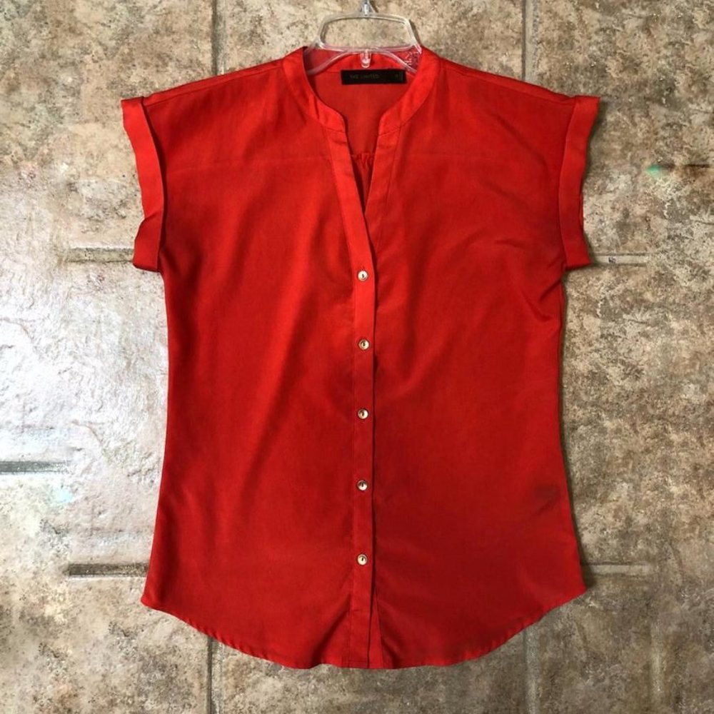THE LIMITED Chic Red Top Size S